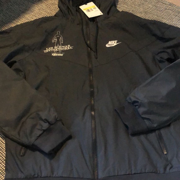 NWT NIKE MENS SMALL JACKET. - Picture 4 of 4